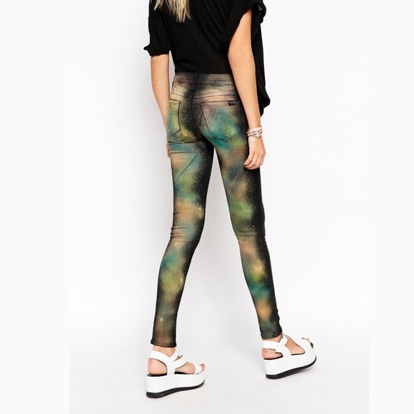 WILDFOX MARIANNE Celestial Galaxy SKINNY JEANS - Picture 3 of 11